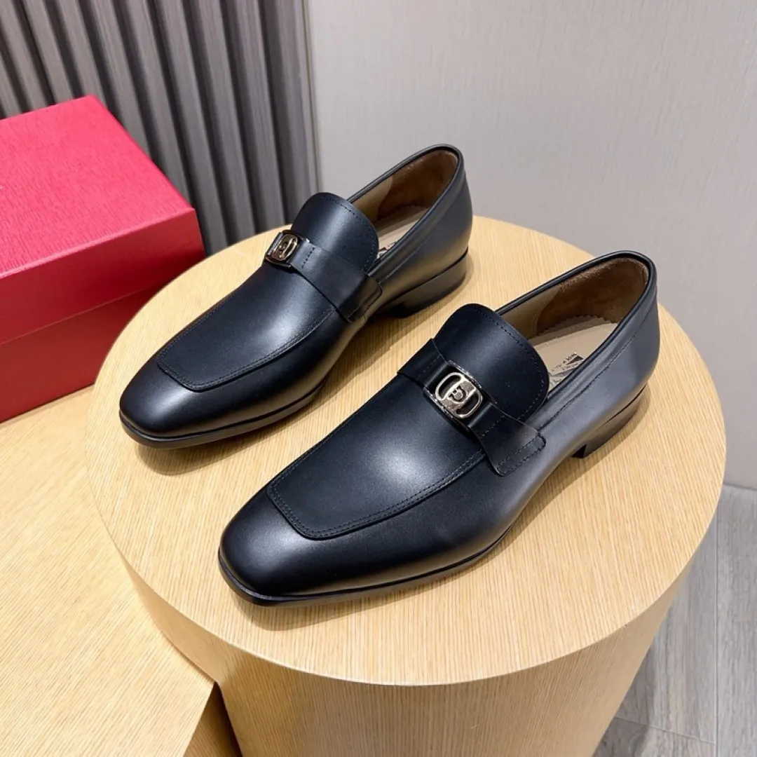 Factory P620💰🔥《Ferragamo》👏Latest•High-end top brand luxury~purchasing agent, top~quality. New fashionable business men's shoes🔜The uppers are made of original cashmere cowhide➕cowhide·lining, with fine workmanship. The original stylish and soft combination wear-resistant and non-slip outsole is light and comfortable on the feet. The real thing looks better in real life. Size: 38/44